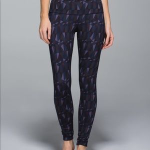 Lululemon WunderUnder special design!